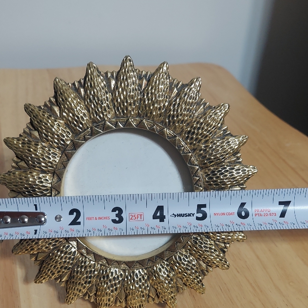 Vintage Sunburst Sunflower Picture Frame Gold Tone Ornate Round 6" Diameter - Picture 5 of 5